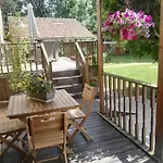 Le Chene לינה וארוחת בוקר Millac (Vienne)