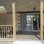 Le Chene לינה וארוחת בוקר Millac (Vienne)