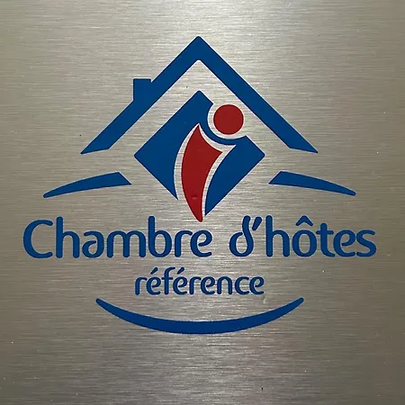 Le Chene לינה וארוחת בוקר 3*